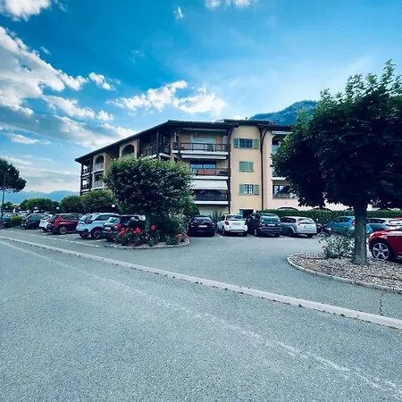 De Aux Bains De Apartment *